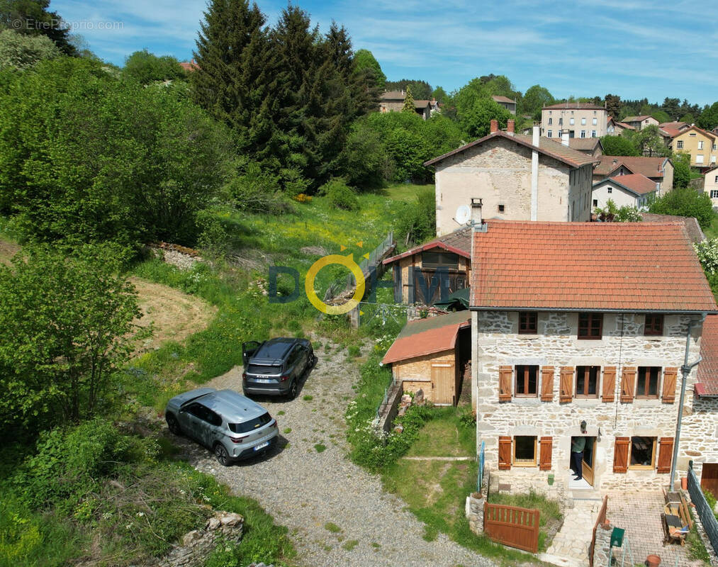 Maison à DORANGES