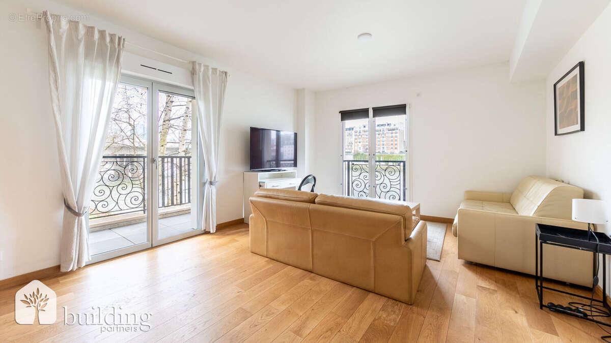 Appartement à NEUILLY-SUR-SEINE