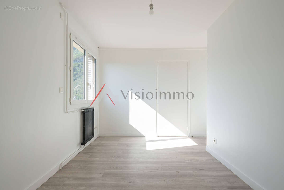 Appartement à SASSENAGE