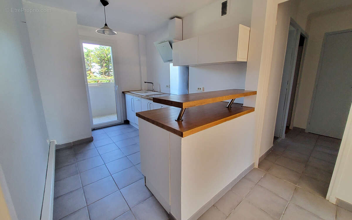 Appartement à CUERS