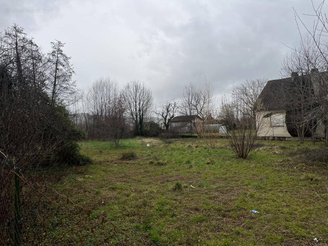 Terrain à SAINT-CERE