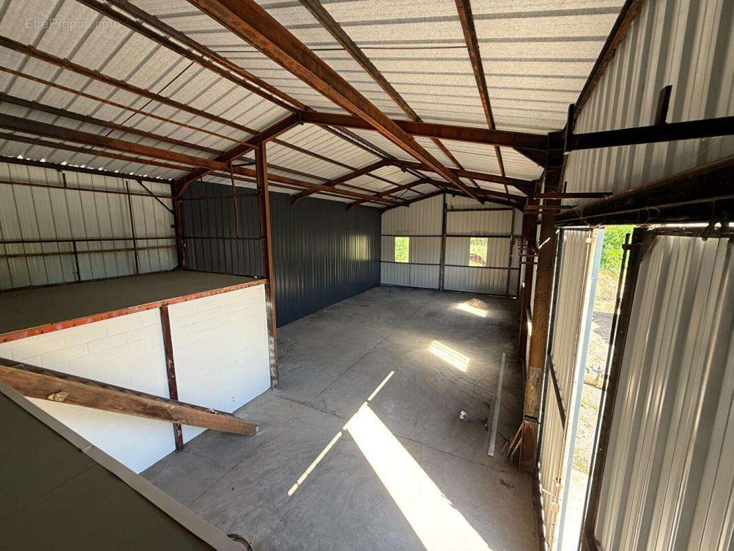 Local d'activité, 327M², bureaux, entrepôt, stationnement - photo 14