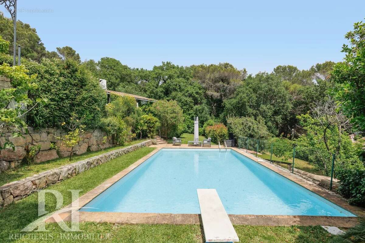 Maison à MOUGINS