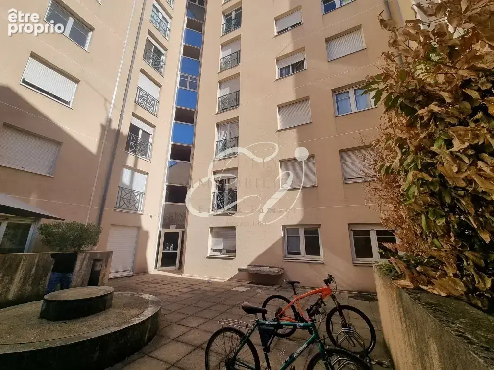 Vente lyon 69007 - studio meuble 19m2  a proximite quais du rhone et universite - photo 9