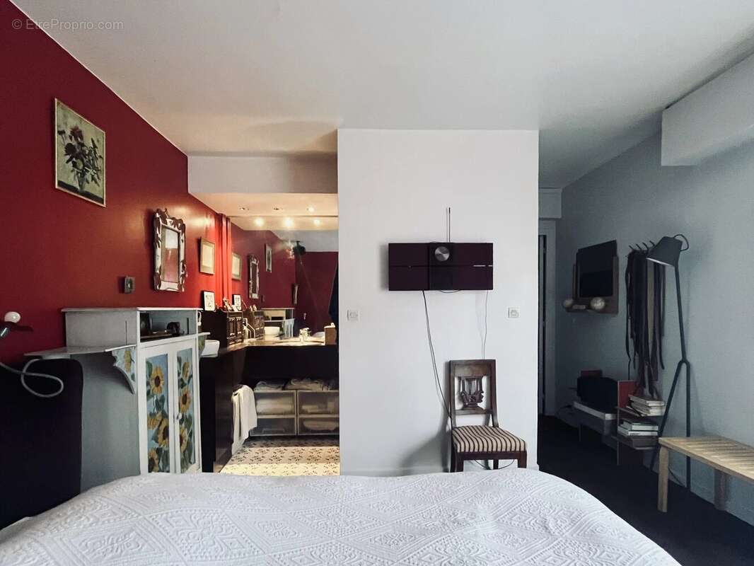 Appartement à PARIS-14E