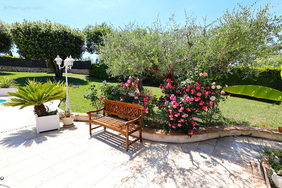 Villa peymeinade 177 m² avec piscine et jardin 2230 m² - photo 10