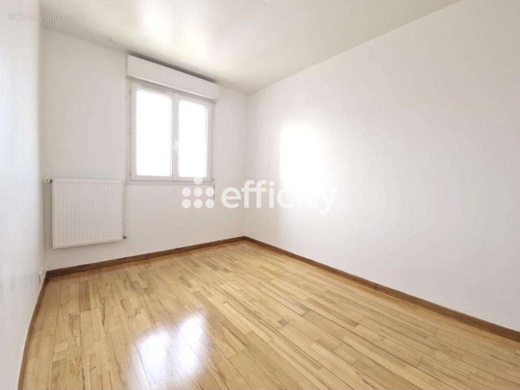 Appartement à BONDY