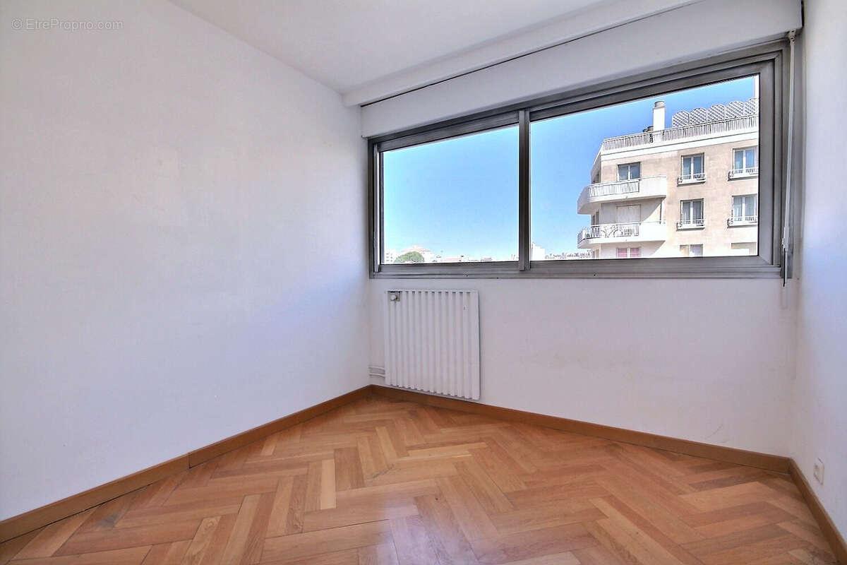 Appartement à MARSEILLE-5E