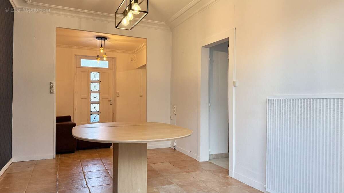 Maison à BONNETABLE