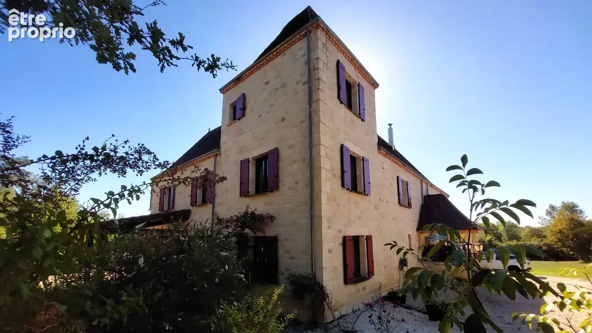 Propriété de caractère de 444 m² avec piscine et 9 012 m² de terrain à Payrac, rendement locatif avec divers possibilités d'acce - photo 31