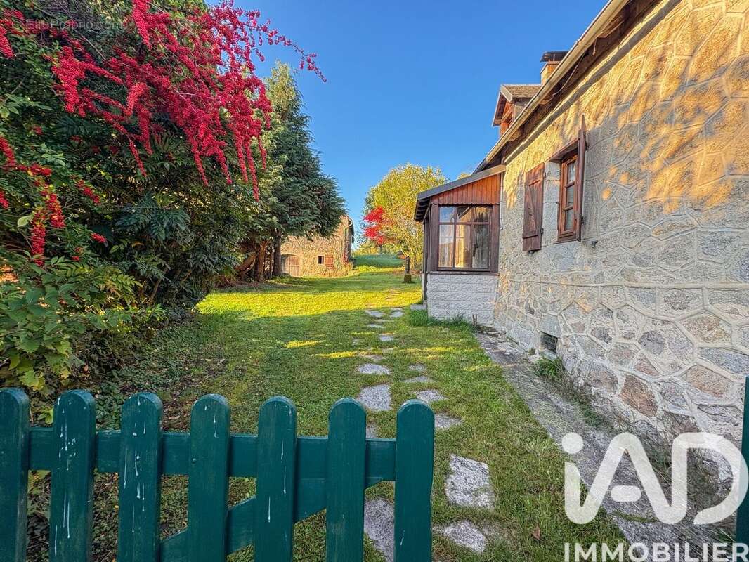 Photo 2 - Maison à LIGINIAC