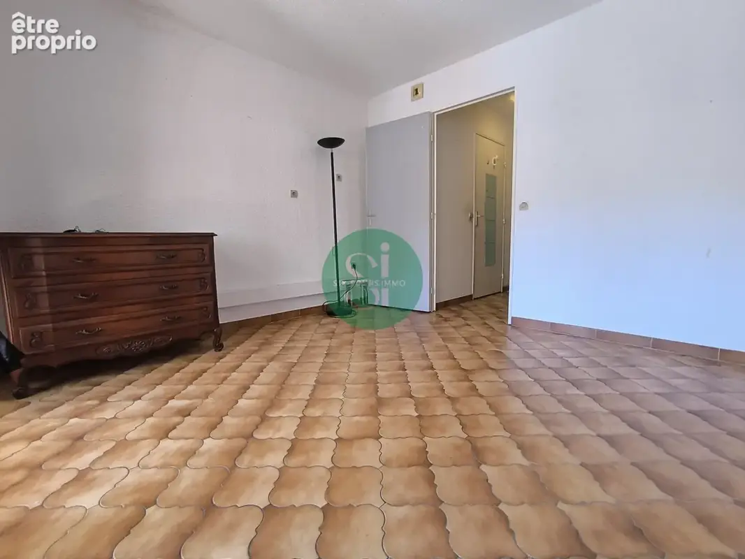 Appartement à SIX-FOURS-LES-PLAGES
