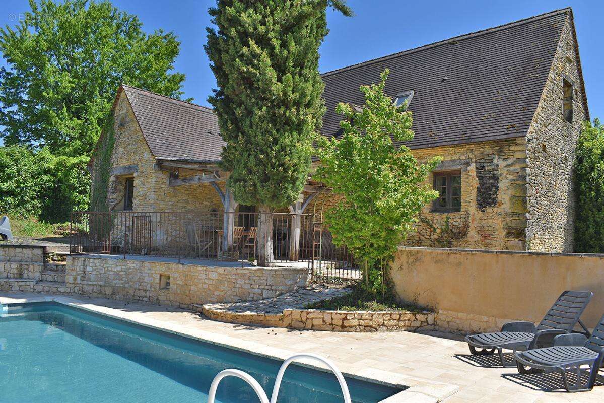 Propriété de gîtes Coly Saint Amand 18 pièce(s) 403 m2 - photo 5