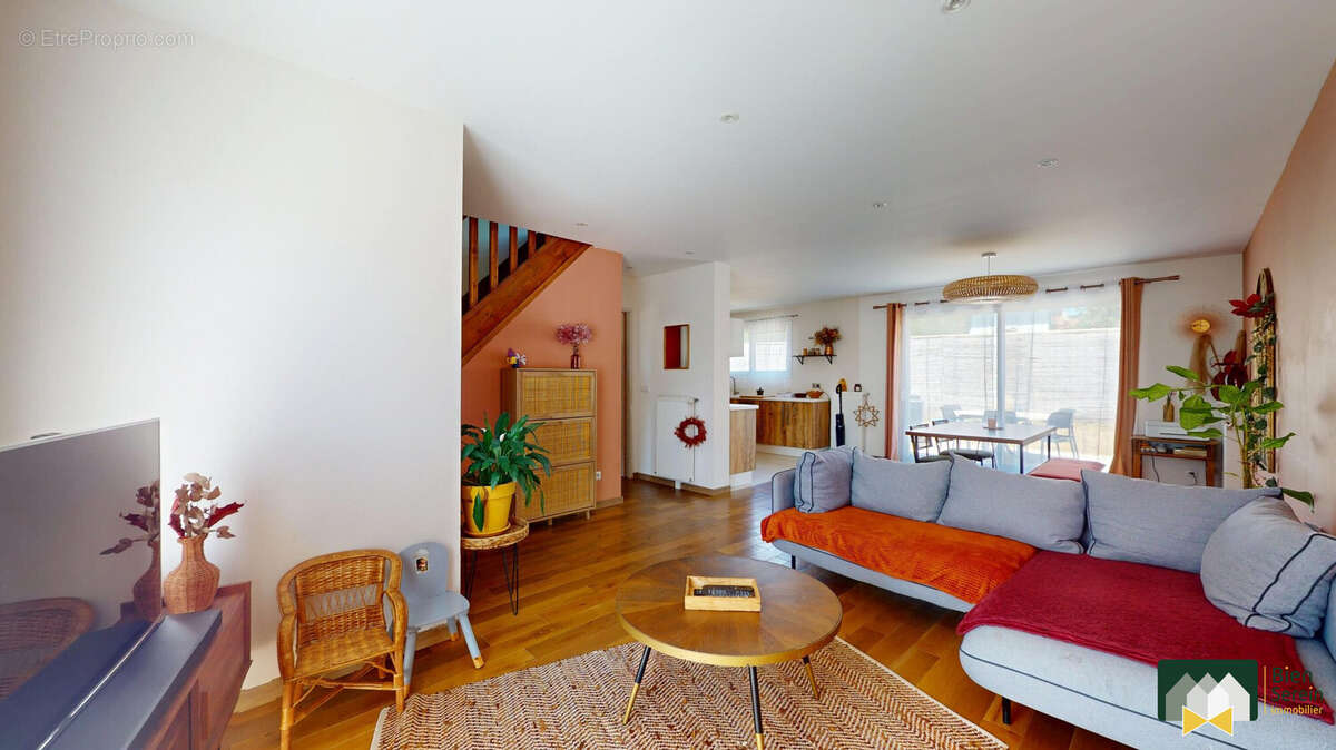 Maison 100 m² à Fontaine-La-Guyon  - photo 4