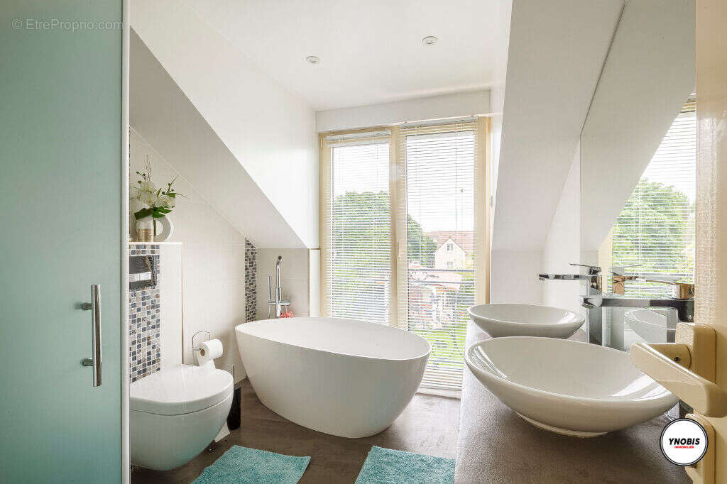 Maison à VERNEUIL-SUR-SEINE