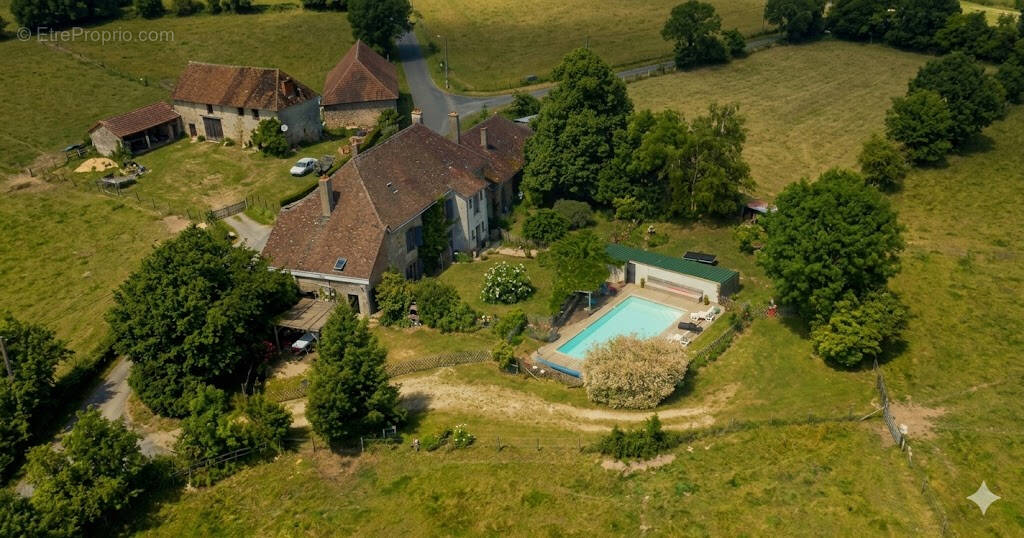 Maison à SAINT-PRIEST-LIGOURE