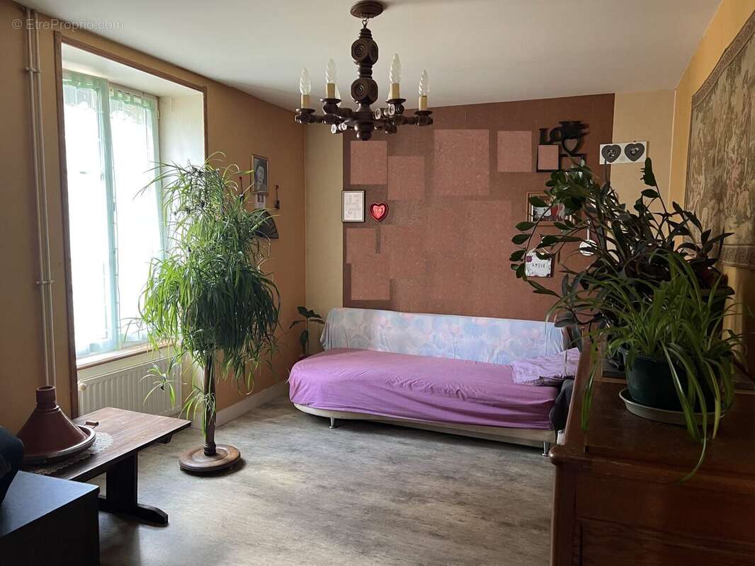 F5 salon - Appartement à LA LANDE-DE-LOUGE