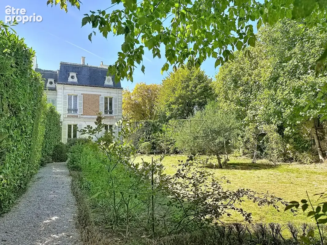 Photo Appartement à Versailles au prix de 2 190 000€