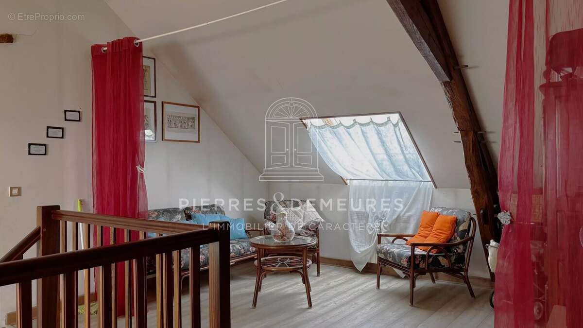 Fermette renovee avec dependances - photo 14