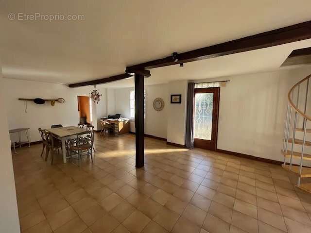 Maison à LUPPE-VIOLLES