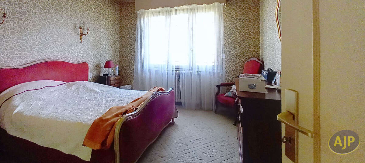 Chateaubriant : proche centre : maison 166m² - 5 chb + 1 bureau - photo 10