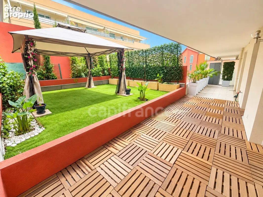 Appartement à vendre 3 pièces MANDELIEU LA NAPOULE (06) - photo 2