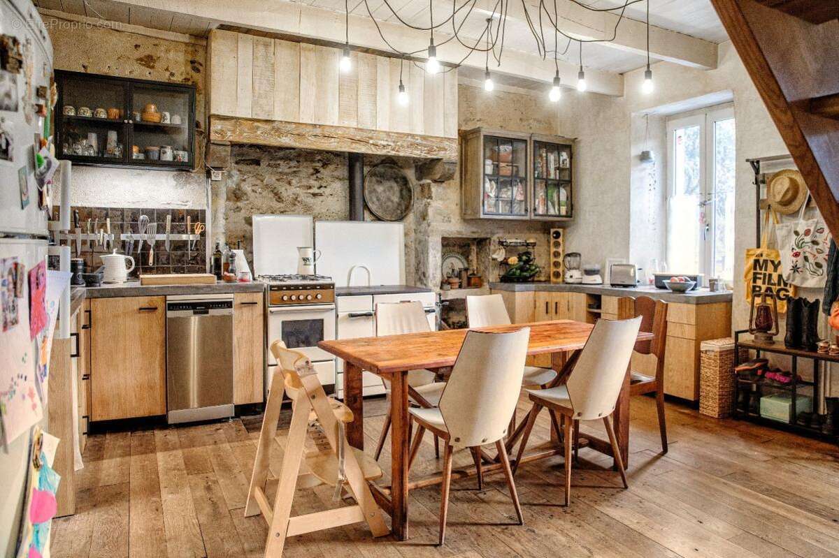 Maison à SAUVETERRE-DE-ROUERGUE