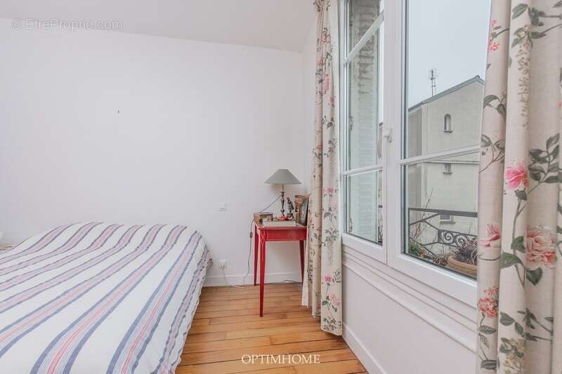 Appartement à LES LILAS