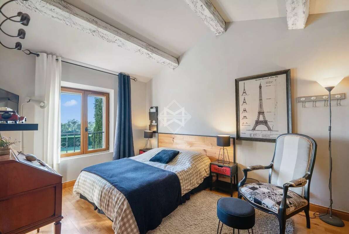 Maison à TOURRETTES