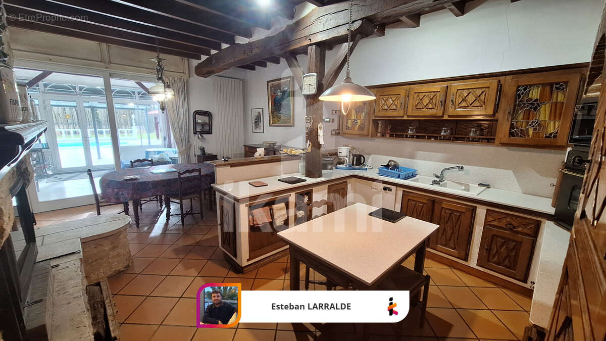 Maison à BANOS