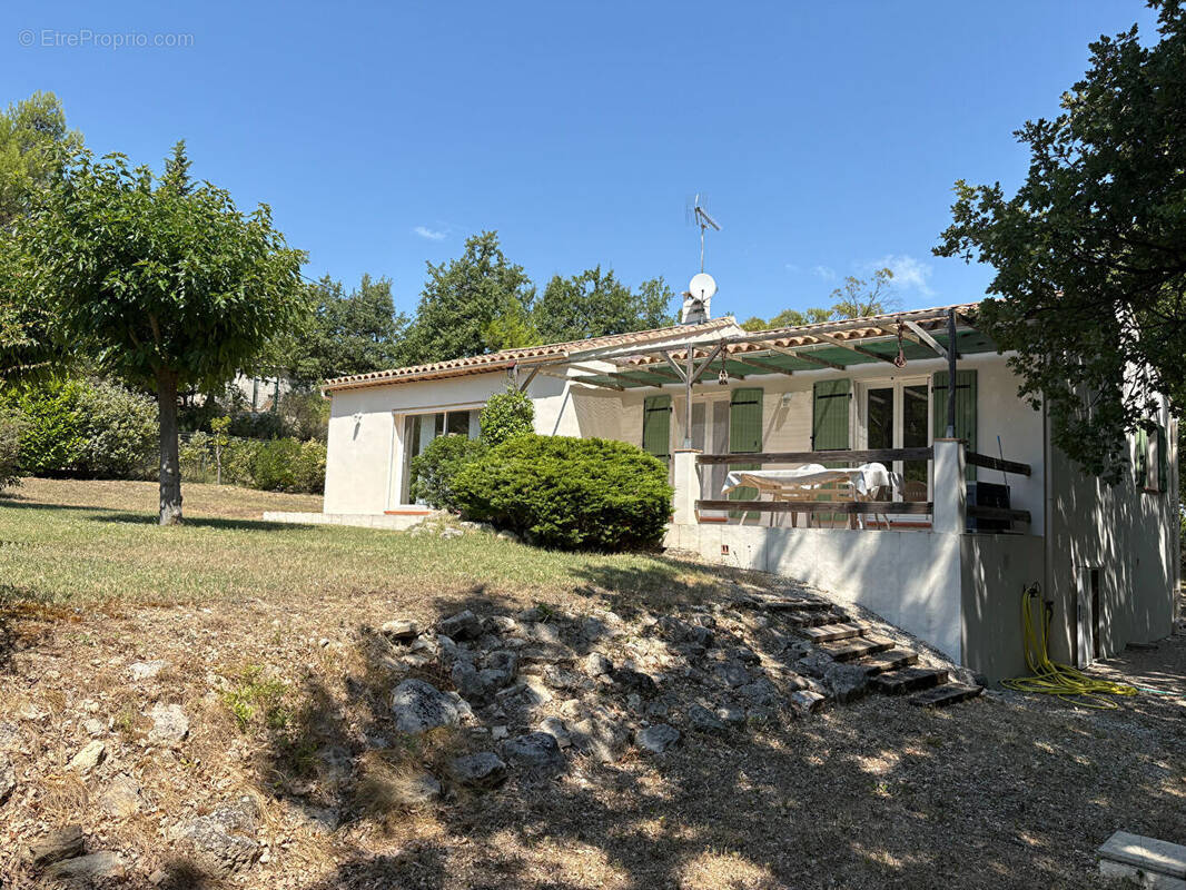 Autre à VENELLES
