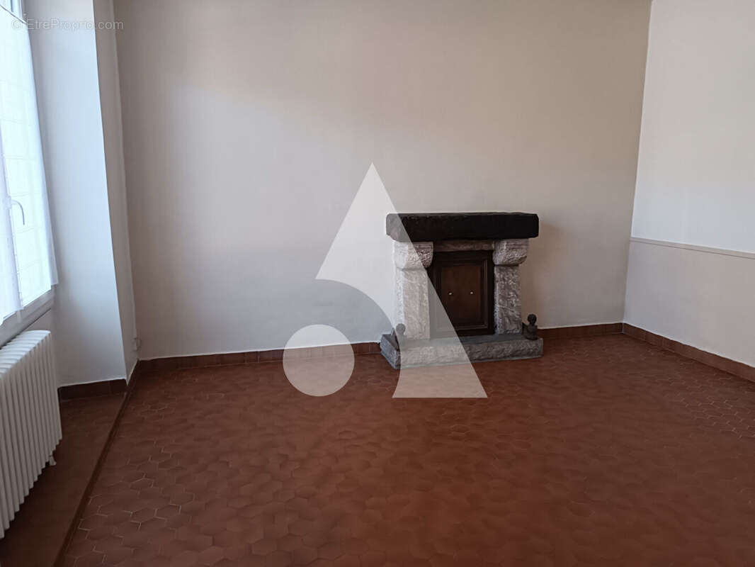 Maison de bourg en pierre avec jardin et dépendance - Plénée-Jugon 5 pièce(s) 120 m2 - photo 6