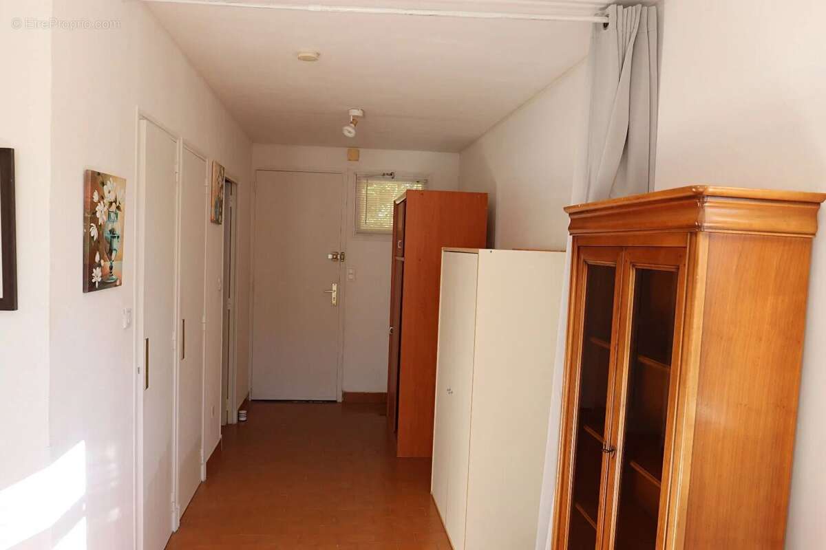 Appartement à SAINT-CYR-SUR-MER