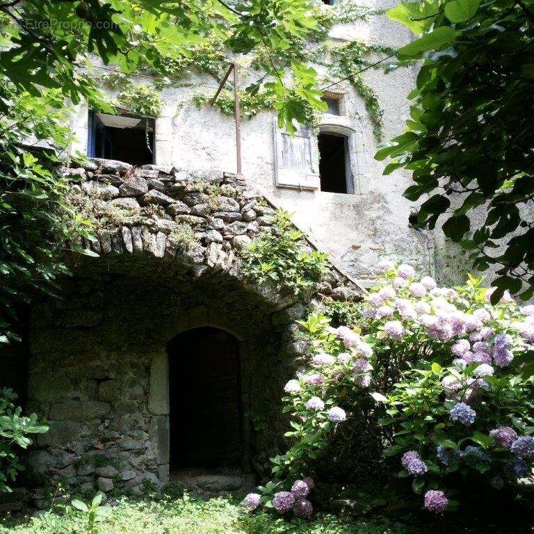 Maison à CROS