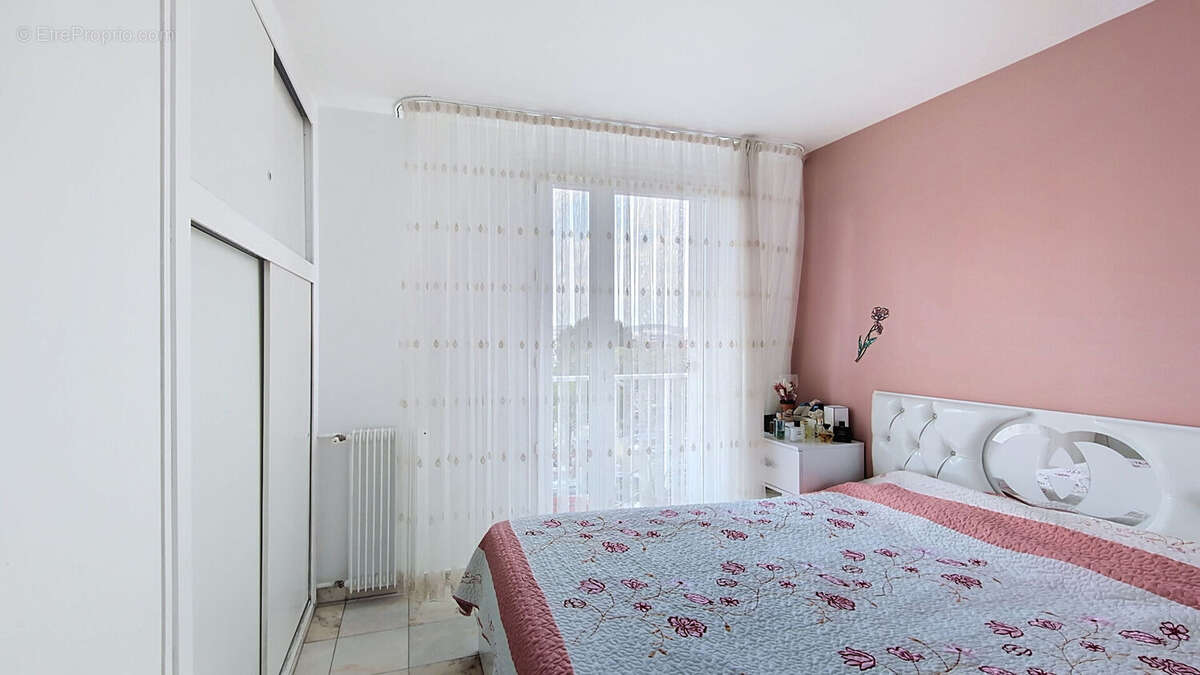 Appartement à COLOMBES