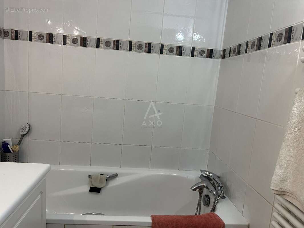 Appartement à MARSEILLE-6E