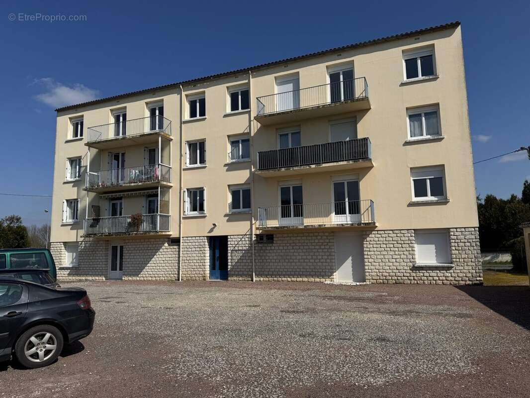 Appartement à SAINTES