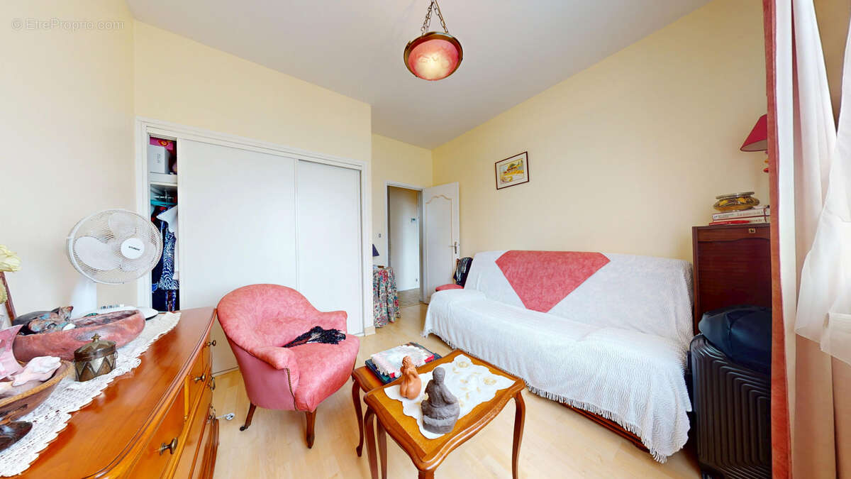 Maison à LA SALVETAT-SAINT-GILLES