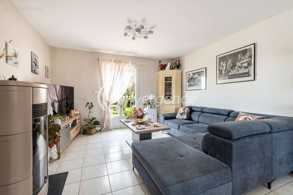 Maison à MAGNAC-BOURG