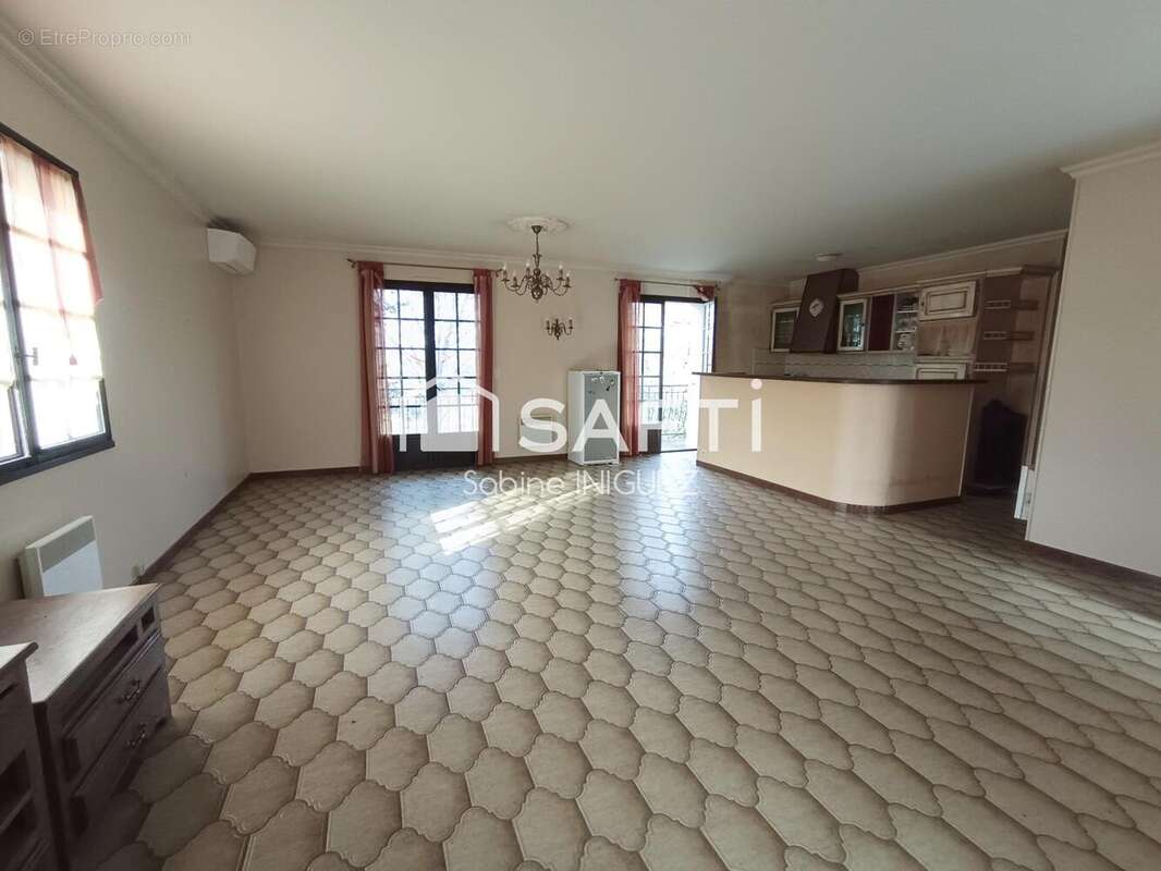 Photo 2 - Maison à SAINT-AVIT