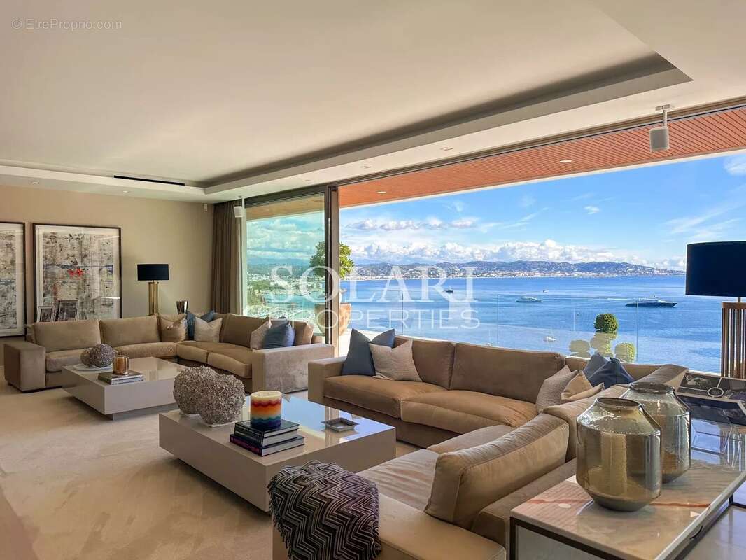 Maison à THEOULE-SUR-MER