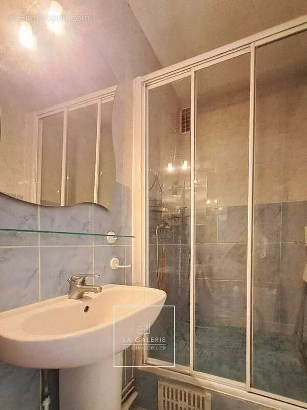 APPARTEMENT A VENDRE T5  La Muette, idéalement situé avec parking et cave. - photo 17