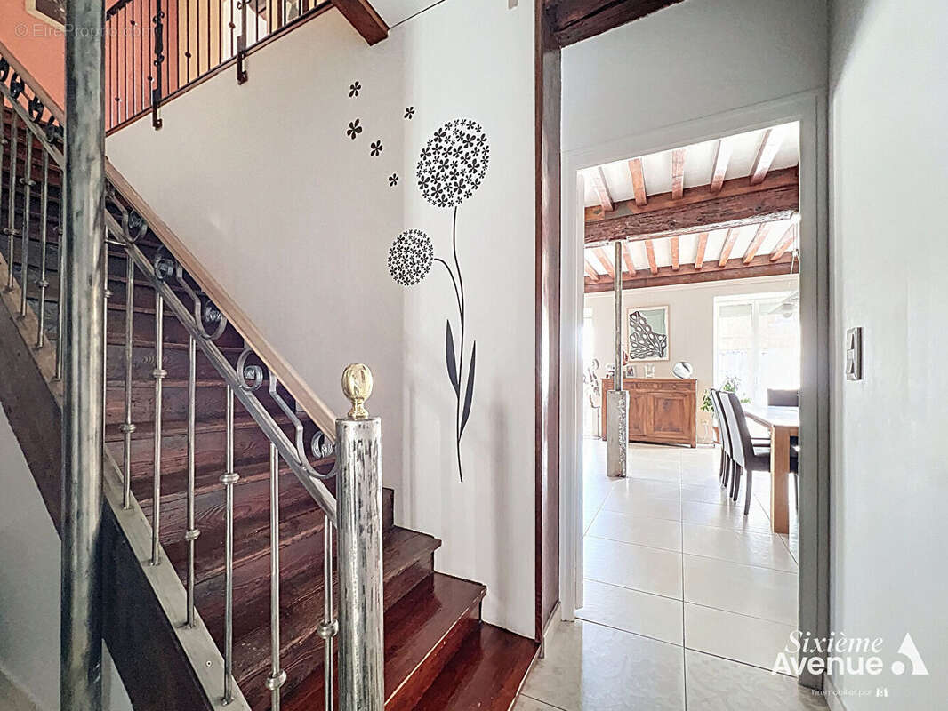 Appartement à SAINT-SYMPHORIEN-D'OZON