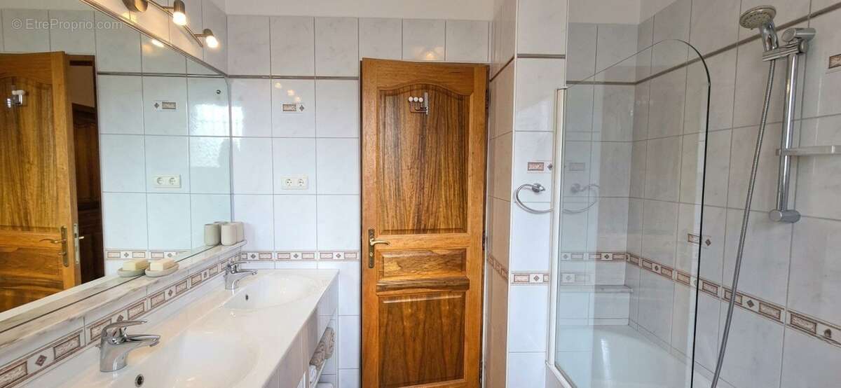 Maison à TOURRETTE-LEVENS