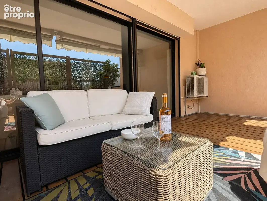 Hyères- Appartement T3 - 72m² - Garage - Terrasse 35 m² - photo 7