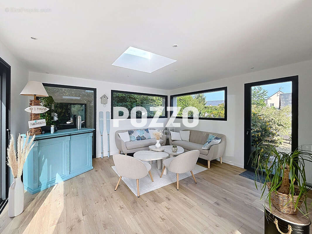 Baisse de prix - Maison proche Canisy -7 pièce(s) 162 m2 - 4 chambres -Piscine et garage double - photo 4