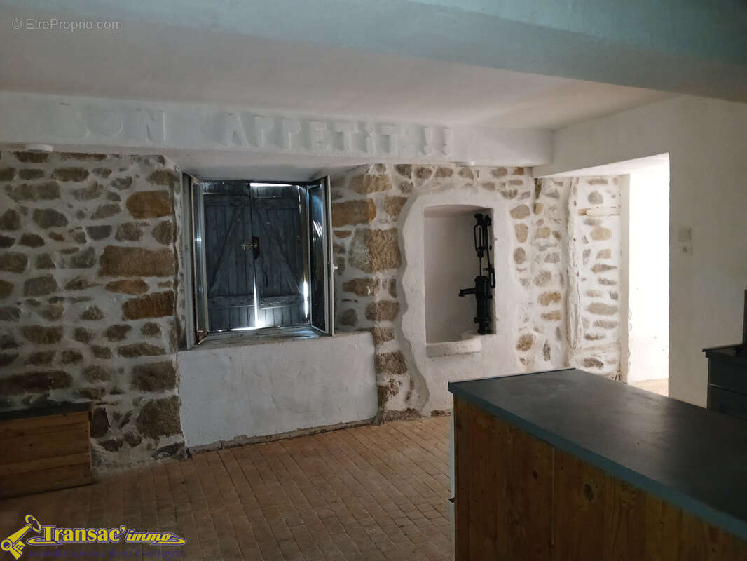 Maison à rénover entre Augerolles et Olliergues - photo 4