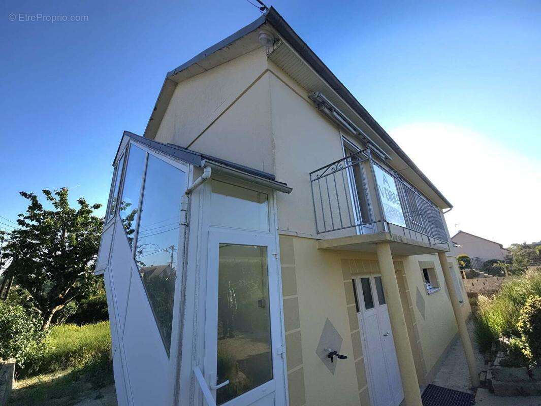 Maison à SAINTE-GAUBURGE-SAINTE-COLOMBE