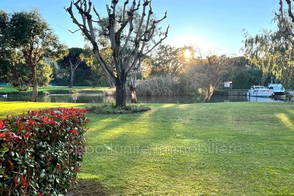 Appartement à MANDELIEU-LA-NAPOULE