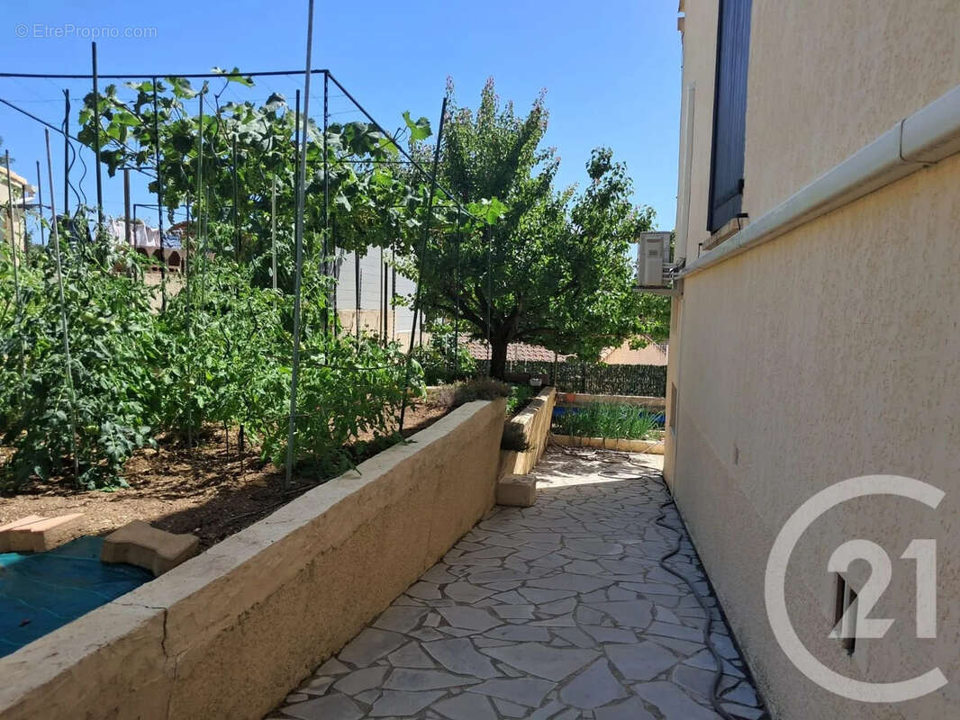 Maison 185 m² à Saint-Jean-De-Vedas  - photo 20